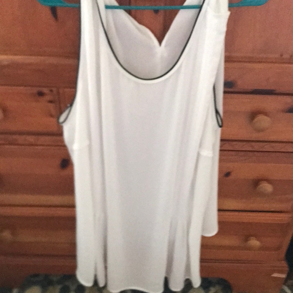 New with tags white sleeveless blouse